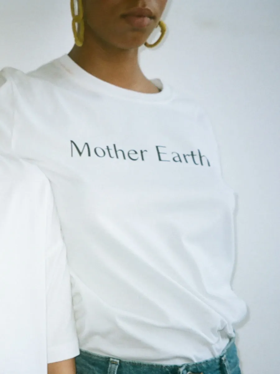 100% GOTs Certified Organic Cotton Mother Earth T-shirt