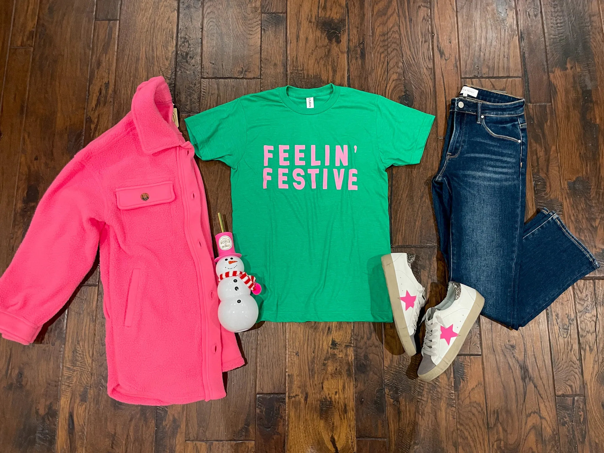 *BELLES & DOORBUSTER* Feelin' Festive Tee