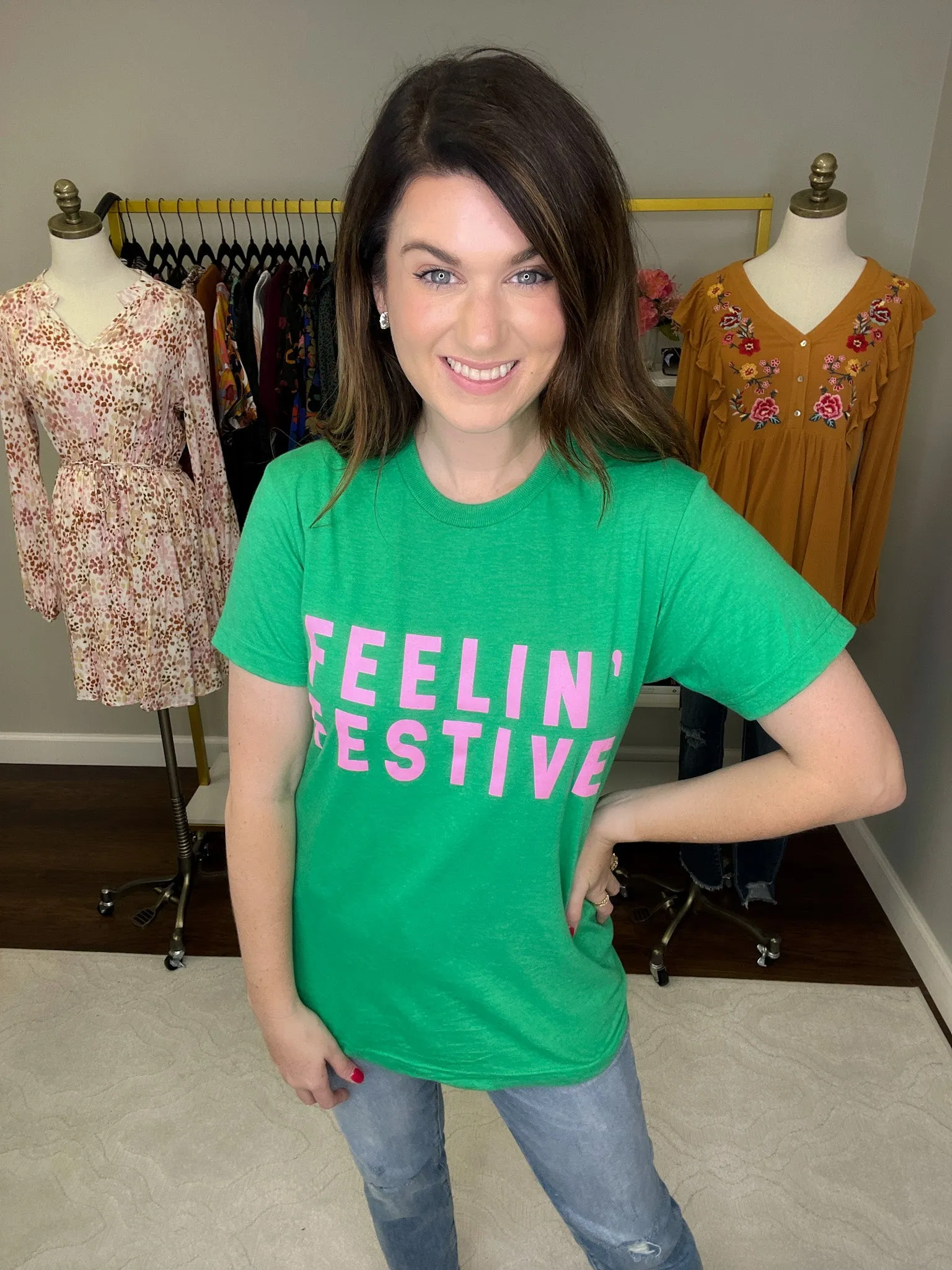 *BELLES & DOORBUSTER* Feelin' Festive Tee