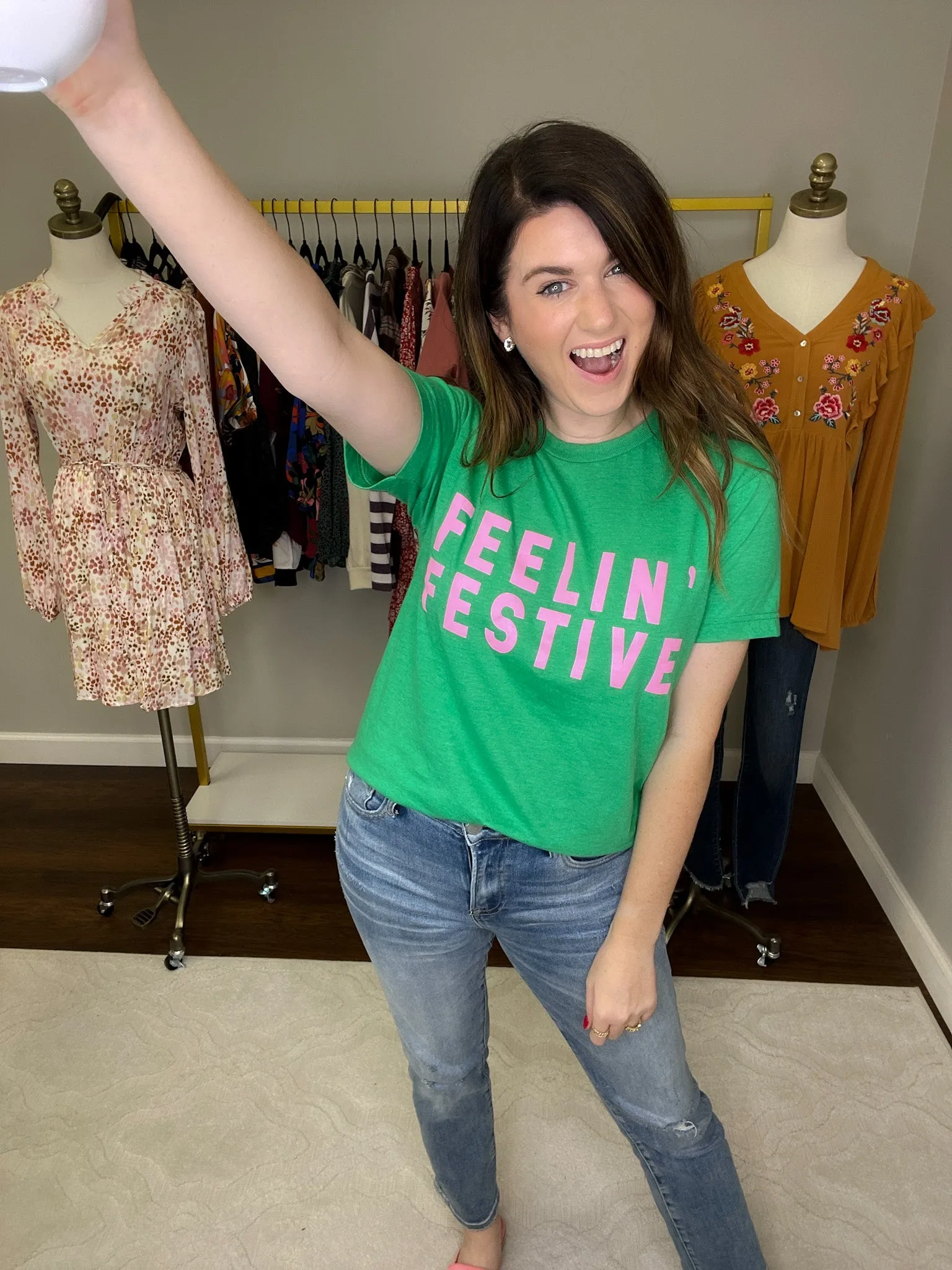 *BELLES & DOORBUSTER* Feelin' Festive Tee