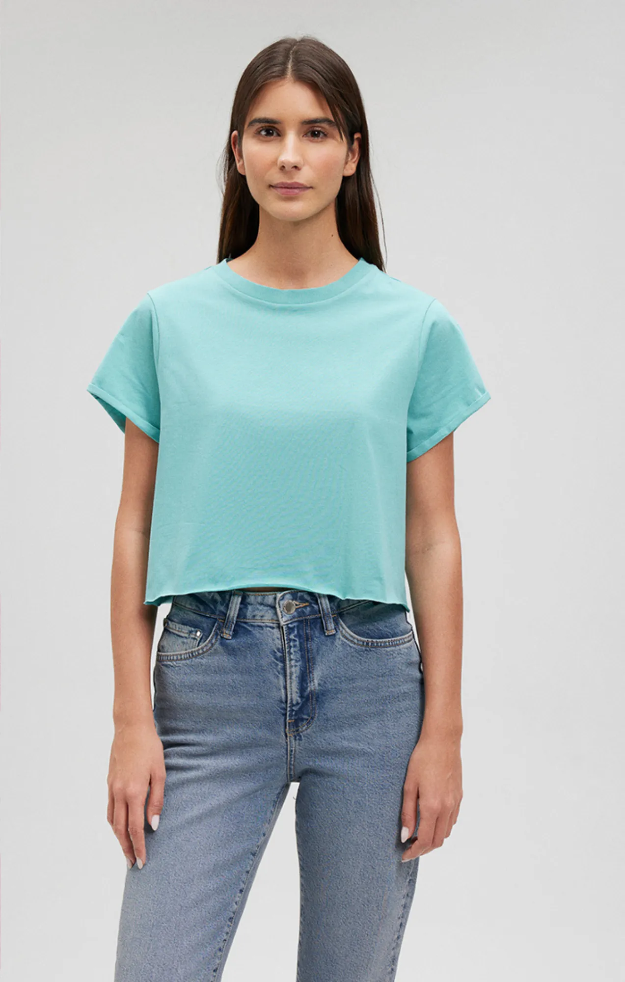 CROPPED CUT OFF T-SHIRT IN AQUA SEA