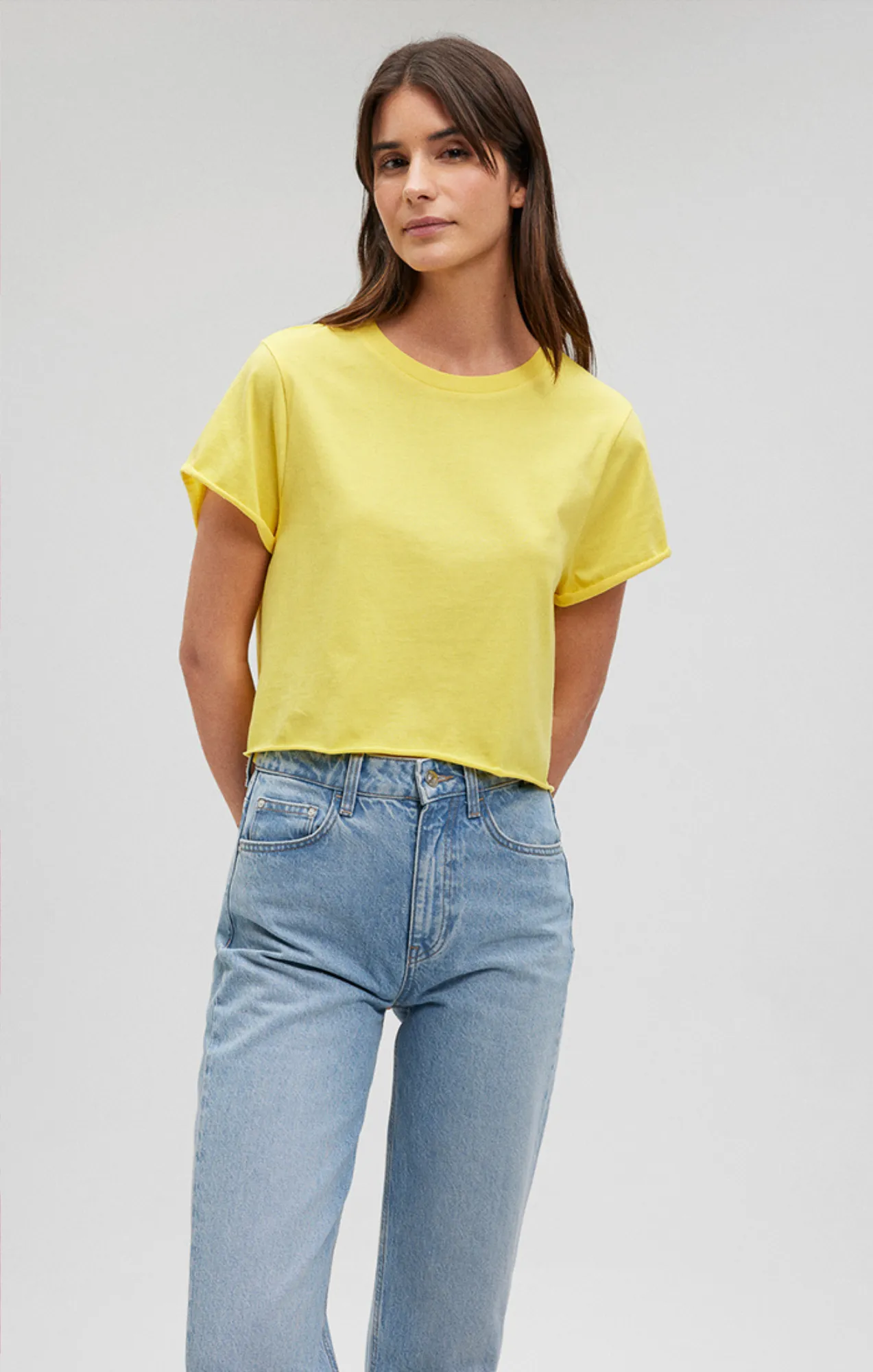 CROPPED CUT OFF T-SHIRT IN HABANERO GOLD