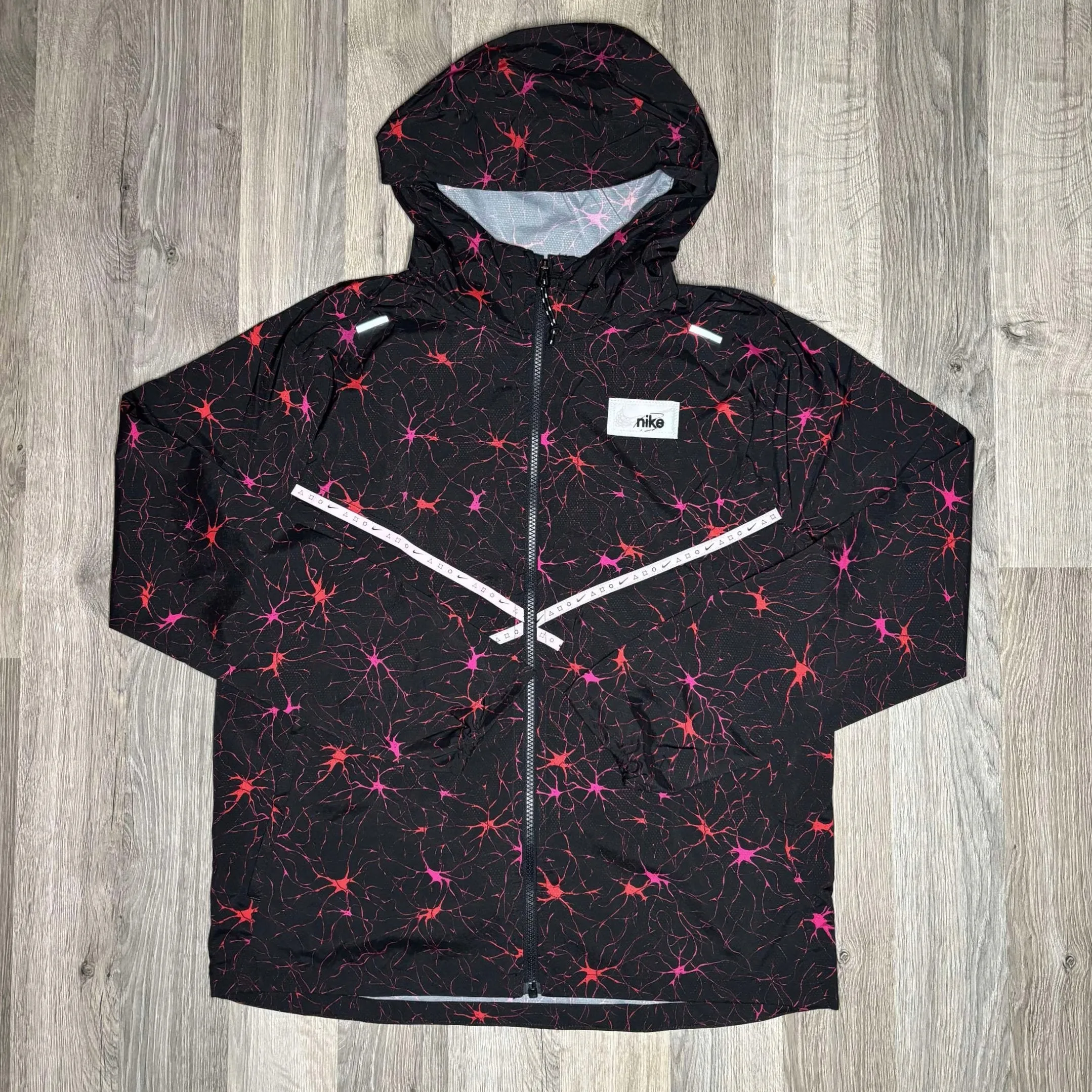 Nike DYE Windrunner Black Red