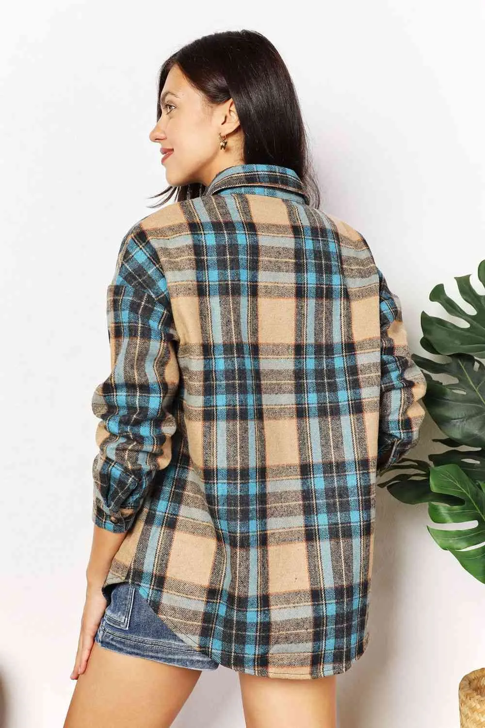 Plaid Print Curved Hem Shacket with Breast Pockets